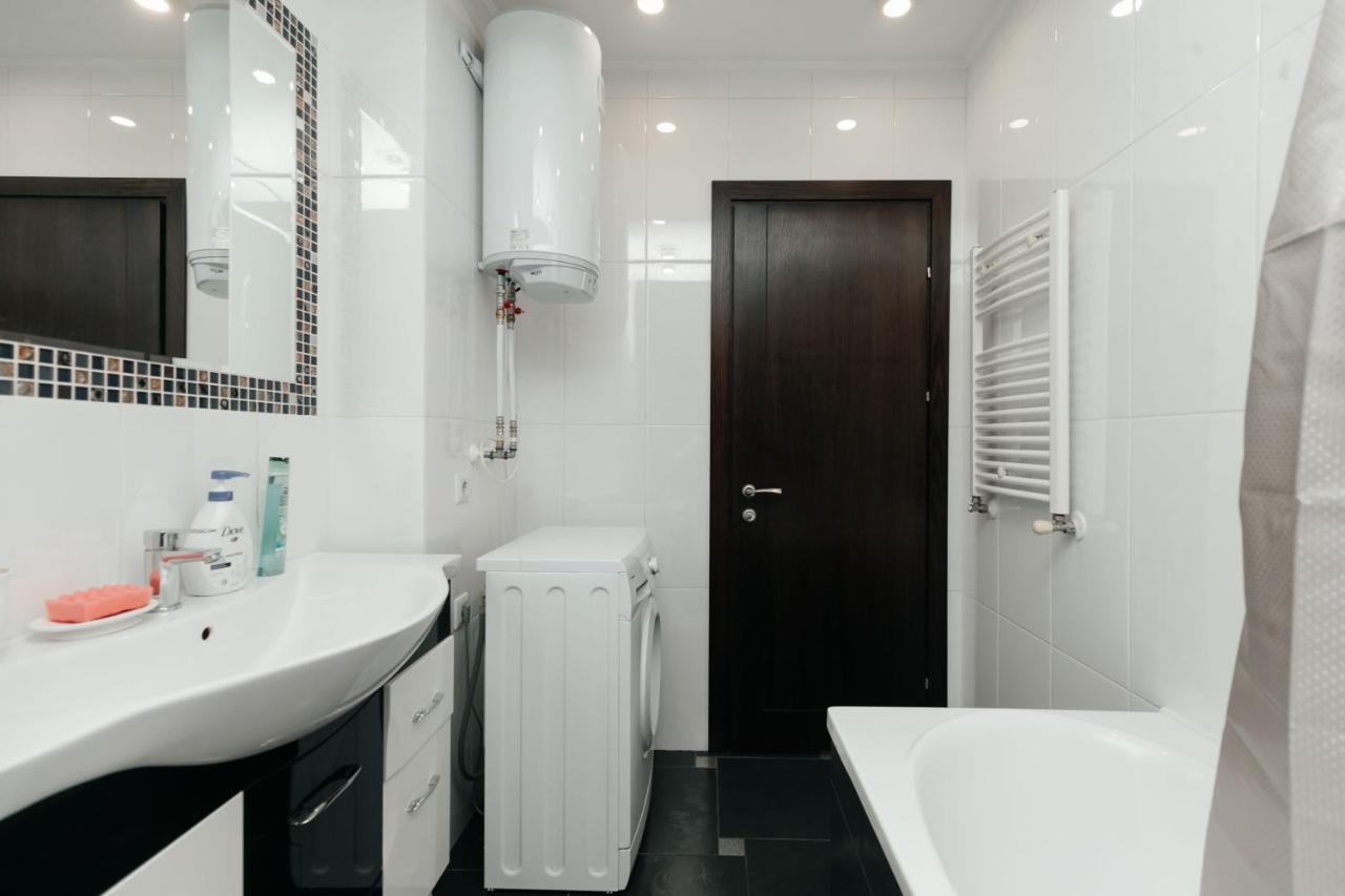 City Center Lev Tolstoi Residence Chisinau Bagian luar foto